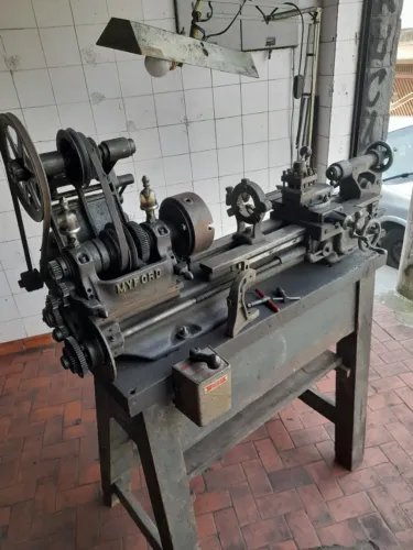 TORNO MECÂNICO DE BANCADA, MARCA MYFORD (INGLÊS)