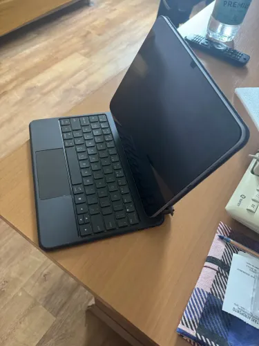 Capa Teclado Para iPad Air 11 M2 