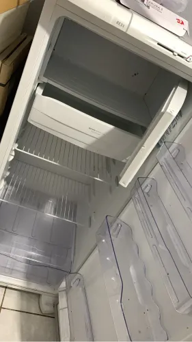 Geladeira Electrolux Cycle Defrost 240L Degelo Prático Uma Porta Branca RE31 127v