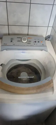 Máquina de lavar roupas 