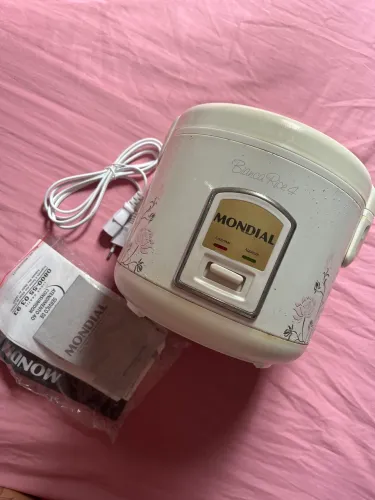 Vende - se panela de arroz eletrica