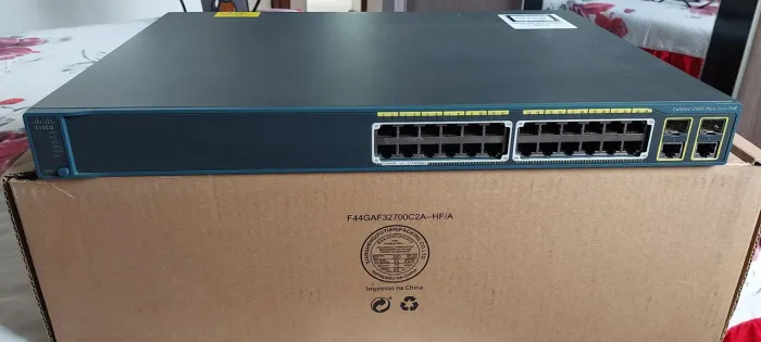 Switch Cisco Catalyst 2960 POE