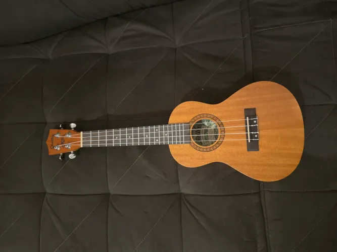 Ukulele Concerto + Acessórios