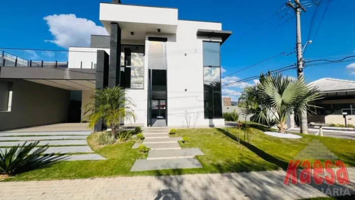 Casa à venda no Condomínio Altos da Floresta - Atibaia/SP