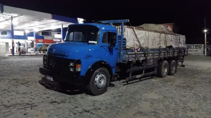 Caminhão Ano 77 a venda
