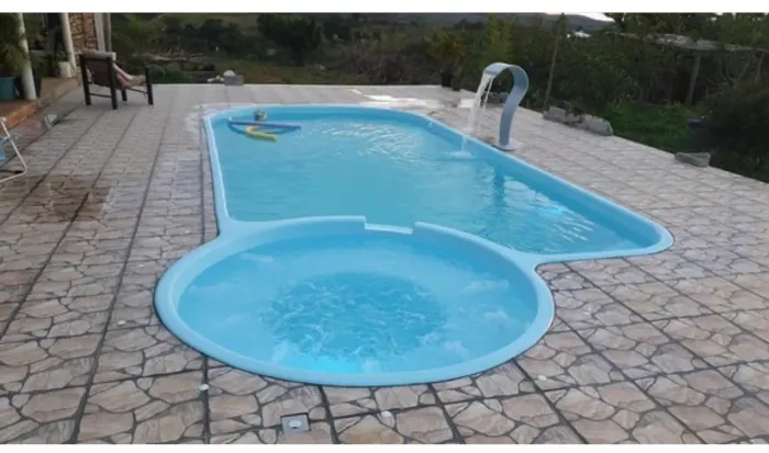 Piscina de fibra 8.50 X 3,70 instalada