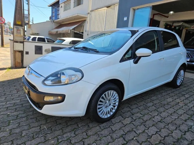 Fiat Punto Attractive 1.4 Fire Flex 8V 5P 2016