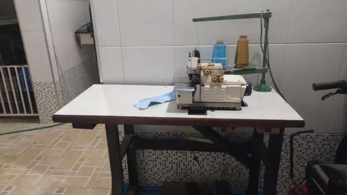 Máquina overloque industrial voltagem 110 é 220