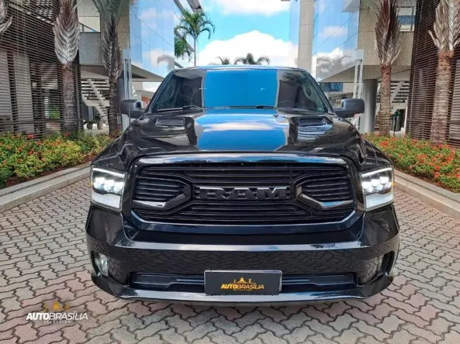Ram Classic Laramie 5.7 V8 16V Gasolina 4X4 Aut. 2022