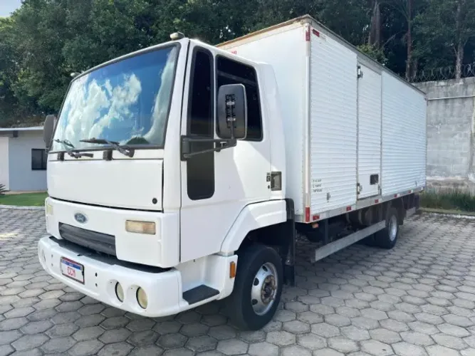 FORD CARGO 816 ANO 2013 BAU