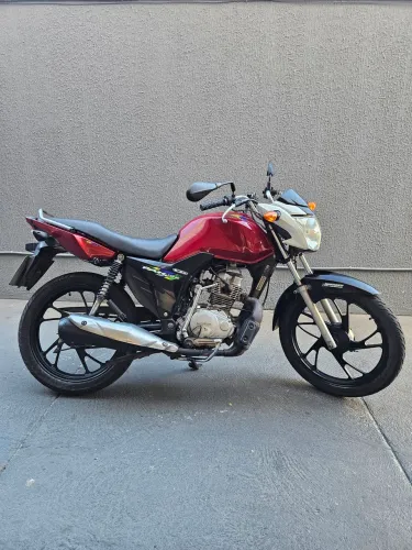 Vendo moto fan com 2015/ analiso trocas em outras motos, carro, diferença no valor