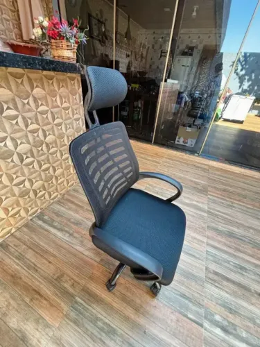 Cadeira Escritório com Apoio para Cabeça (Lacrada, na caixa)