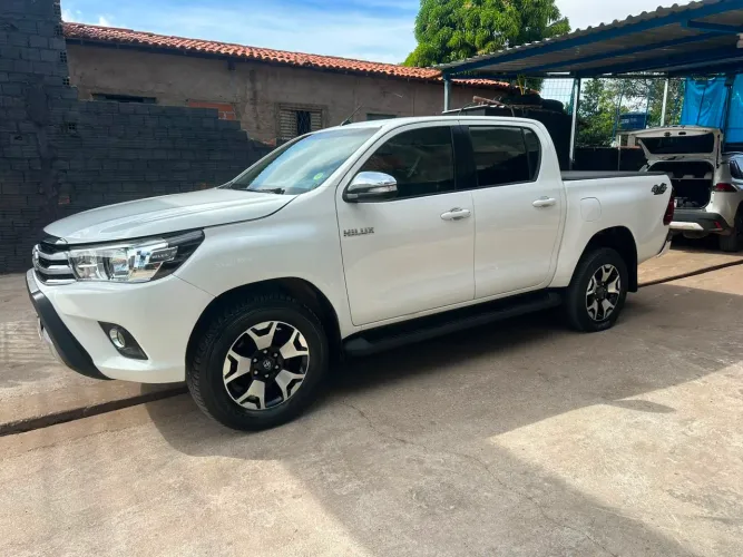 Toyota Hilux CD SRV 4X4 2.8 TDI Diesel Aut. 2017