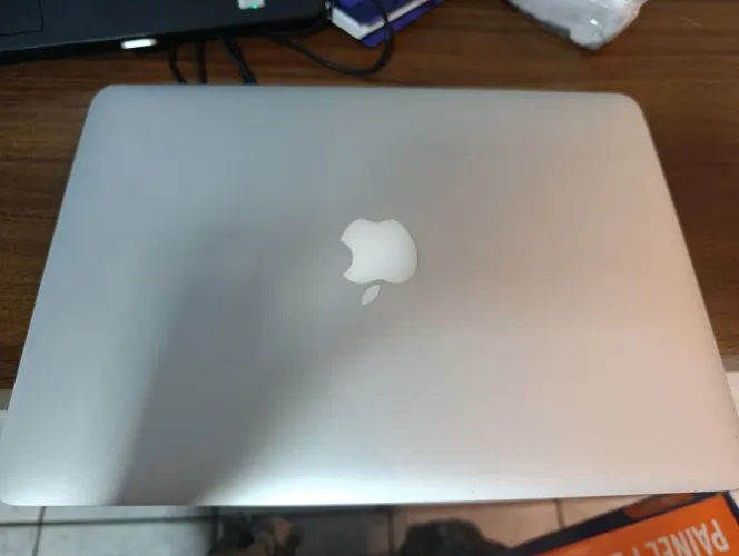 macbook pro 13 polegadas, 2014. <br><br>Funcionando tudo perfeitamente<br><br>Valor R$ 2.000,00