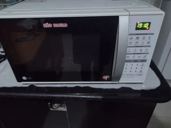 Microondas LG MS3052R Painel touch Ligando (Para CONSERTO ou Retirada de peças)