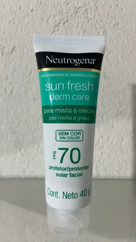 Protetor Solar Facial Neutrogena Sun Fresh Derm Care FPS 70 (Sem Cor - 40g)
