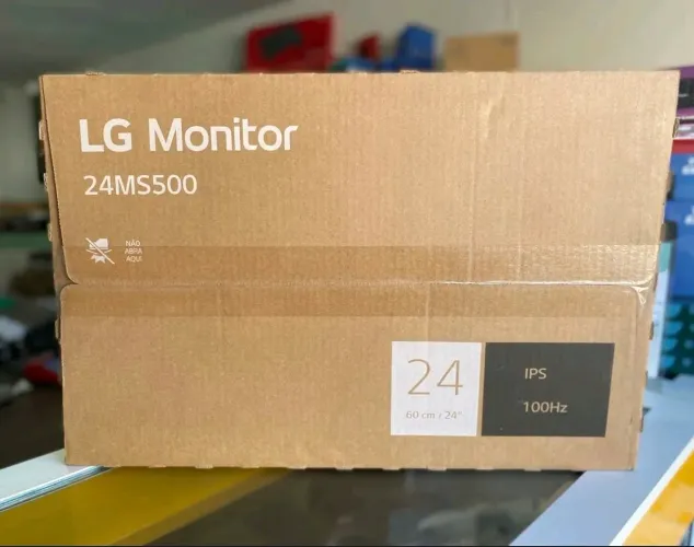 Monitor Samsung 24 NOVO LACRADO