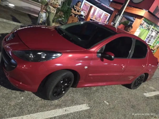 Peugeot 207 Sedan Passion XR 1.4 Flex 8V 4P 2011