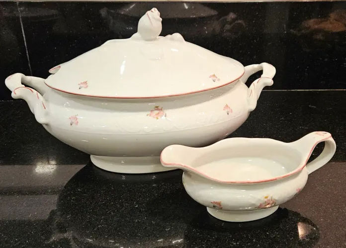 Sopeira em Porcelana Branca Beatriz + Molheira