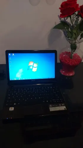 Notebook Acer 12 polegadas excelentíssimo estado segurando carga normal HDMI