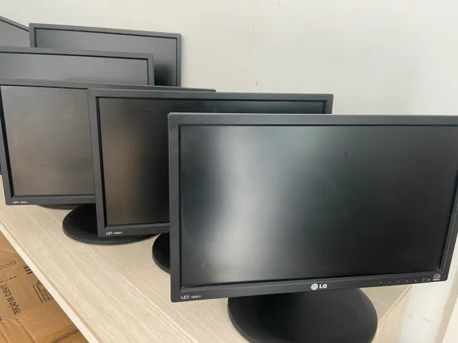 Monitor 19 polegadas LG R$280,00 cada