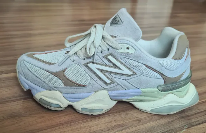 New Balance 9060