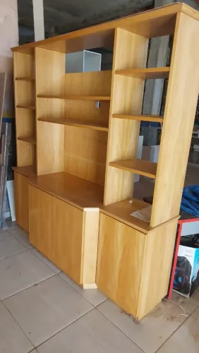 Vende-se estante de madeira completa! Da para montar e desmontar 