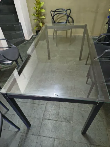 Mesa de vidro 6 lugares (sem cadeira)