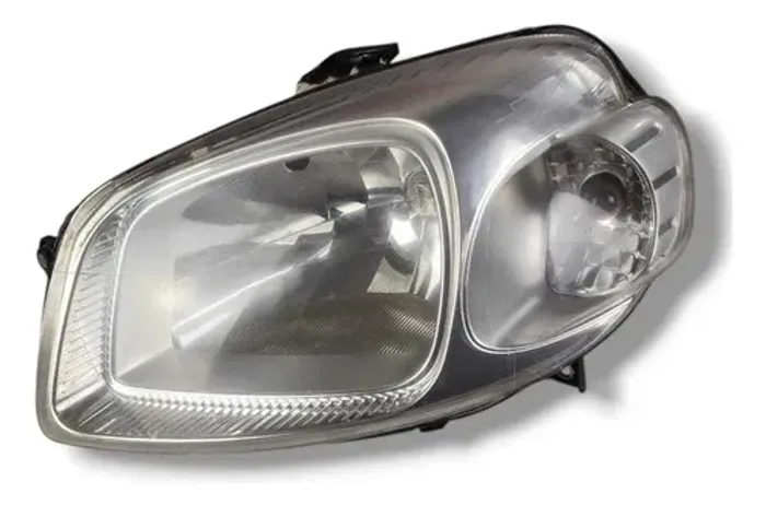 Farol Uno Fiorino Lado Direito 2012 2020 Detalhe Ambos Lados