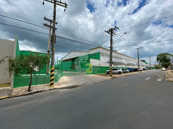 Galpão comercial à venda em Porto Ferreira com 7948,33 m², 110 vagas