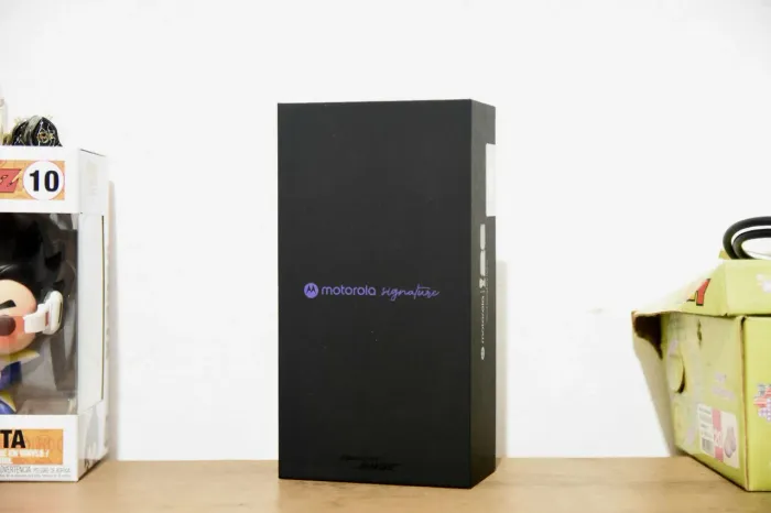 Motorola Signature LACRADO >512gb 12gb, 165hz Snapdragon 8 gen 5