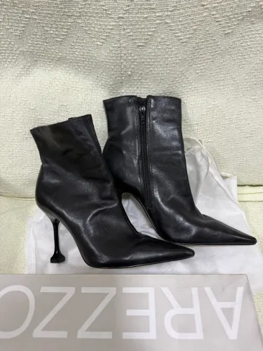 Bota Arezzo