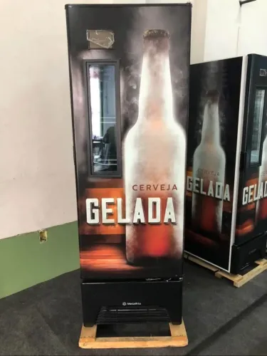 Cervejeira Porta c/ visor - Metalfrio (nova)
