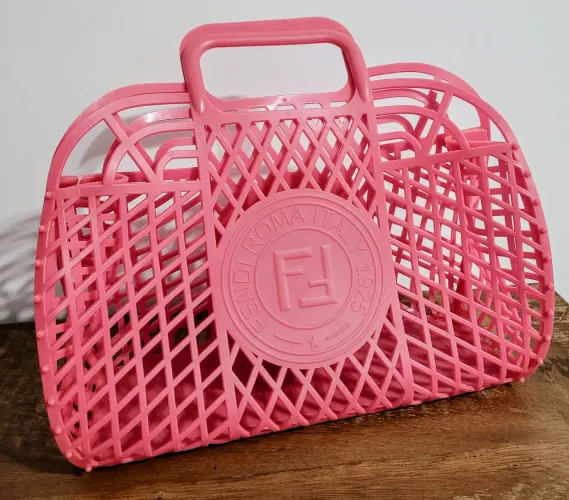 Bolsa fendi rosa basket 