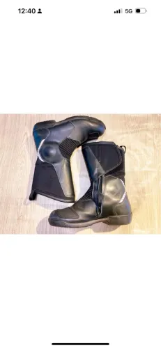 bota BMW para  motociclista