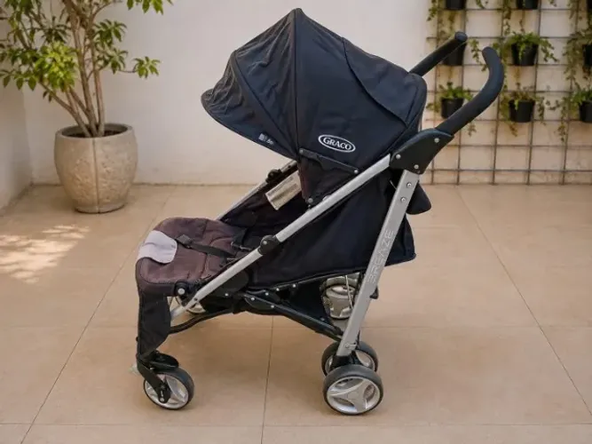 Carrinho de Bebê Graco - Conservado.