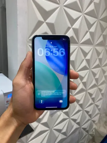 iPhone 11 64g saúde da bateria 73%