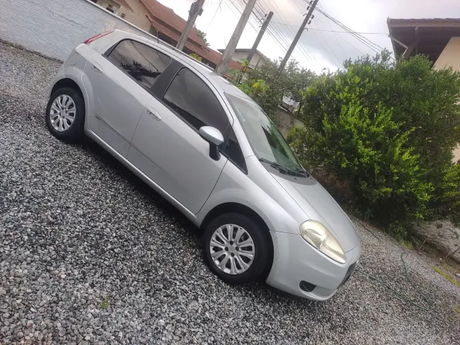 Fiat Punto Essence 1.6 Flex 16V 5P 2011