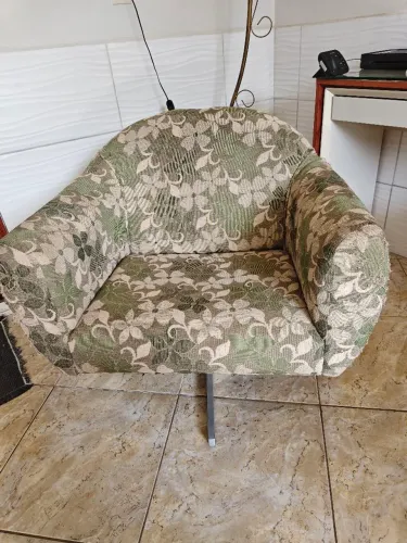 2 poltronas giratórias 