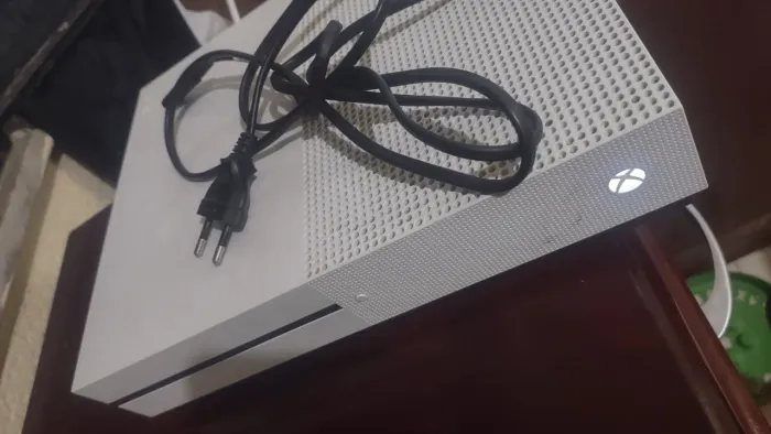 Vendo Xbox one s