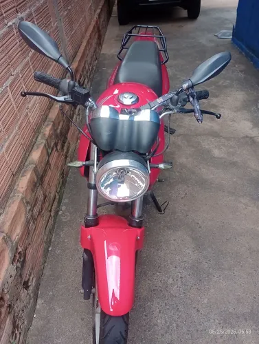 Cb Twister vermelha ano 2004