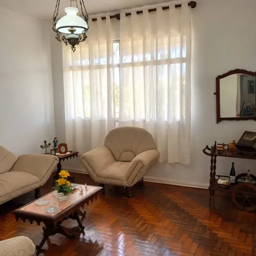 ALUGA-SE CASA EM BAIRRO NOBRE DE , VITORIA/ES