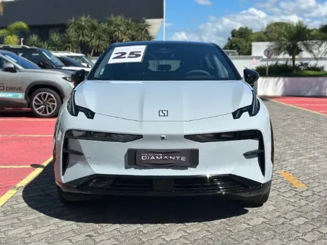 Zeekr X Flagship Flagship (elétrico) 2025