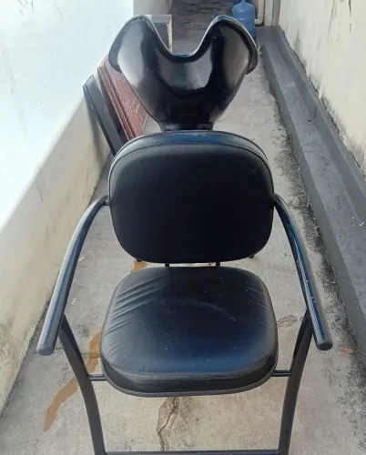 Lavatório profissional mesa de fazer unha de gel são 2 mesas mais uma uma cadeira