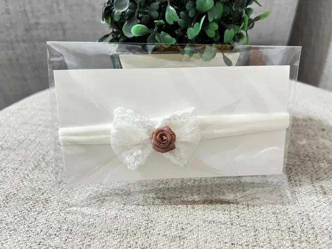 Tiaras para bebês até 1 ano, totalmente artesanais, peças únicas.
