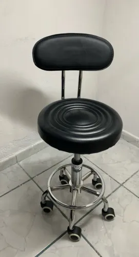 Cadeira giratória- mocho
