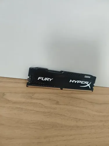 Memória RAM DDR4 8GB seminova