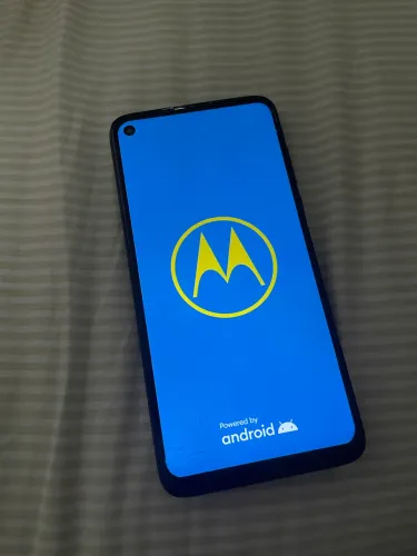 Moto g8