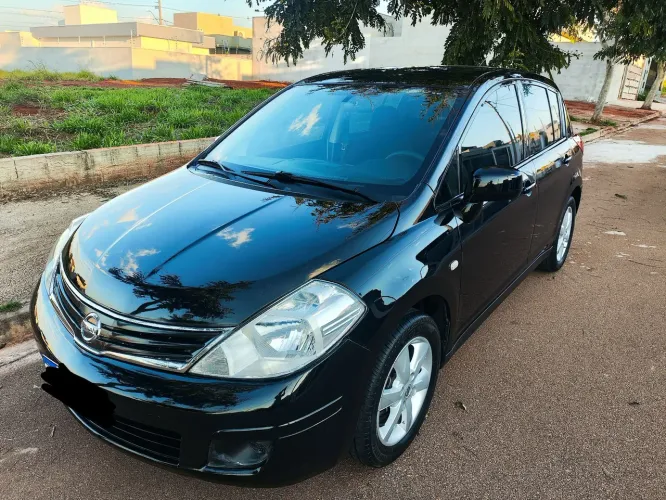 Nissan Tiida S 1.8/1.8 Flex 16V Mec. 2013