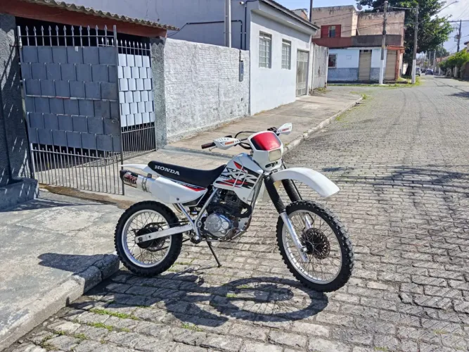 Moto xr 200 modelo 2000 Moto de trilha